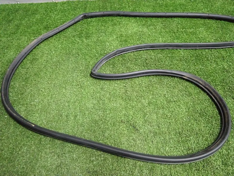 Уплотнитель двери