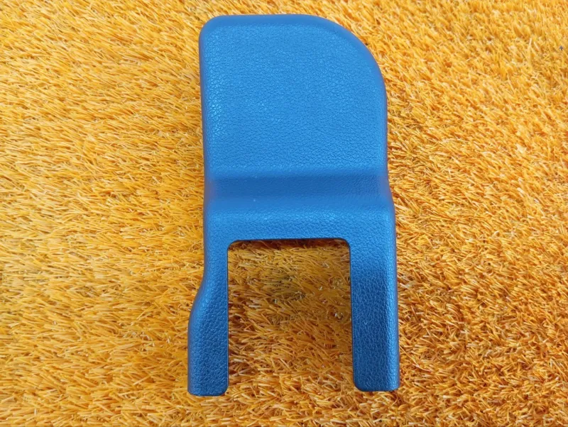 Заглушка крепления сиденья