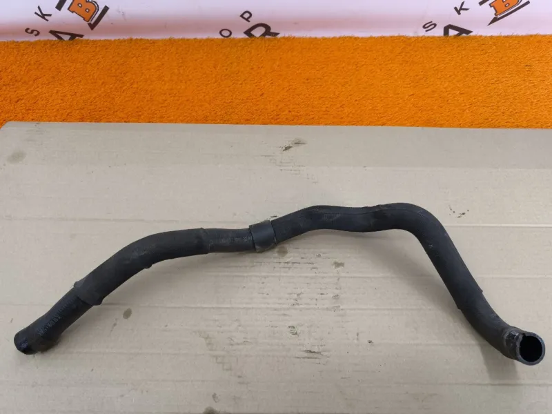 Патрубок радиатора