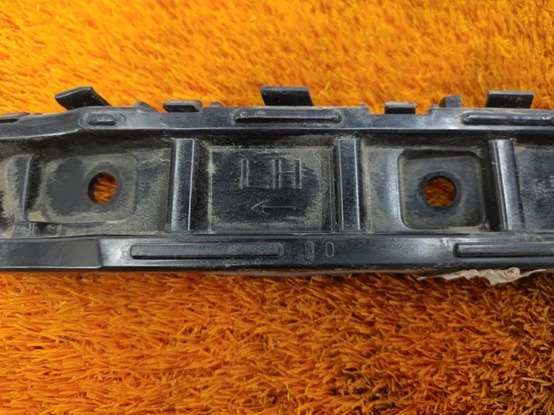 Крепление бампера