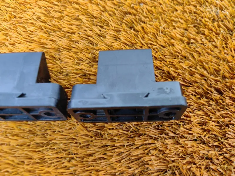 Отбойник крышки багажника