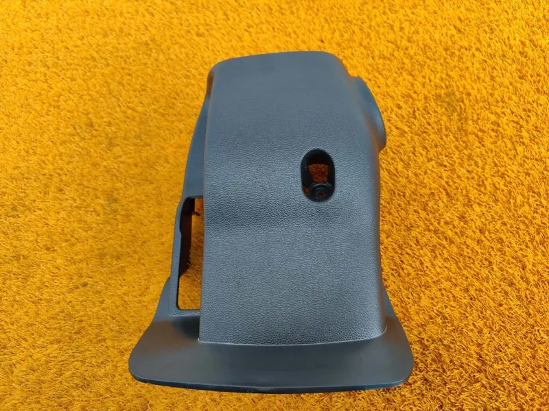 Кожух рулевой колонки