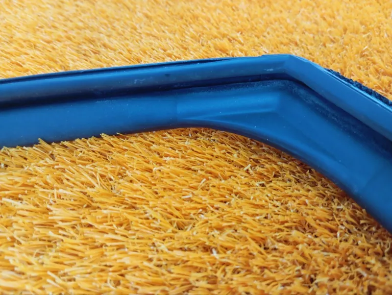 Уплотнитель стекла двери