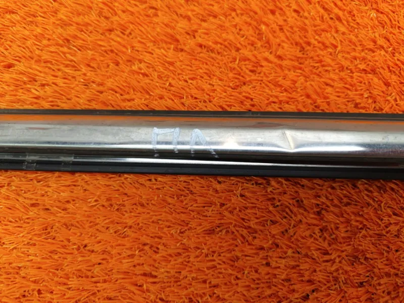 Молдинг стекла