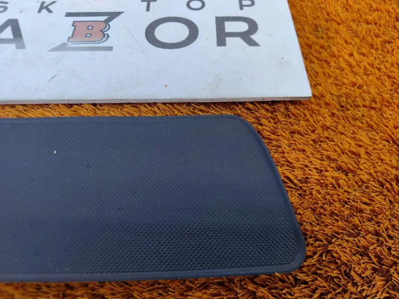 Коврик центральной консоли