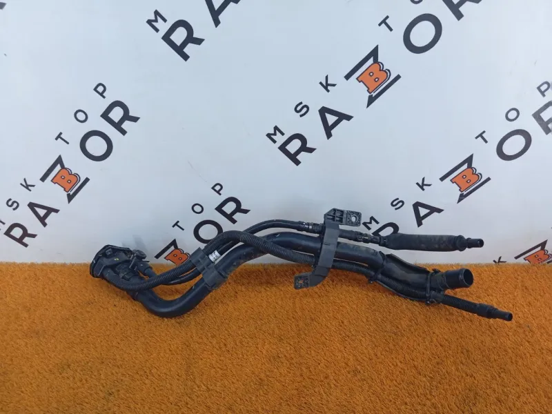 Горловина топливного бака