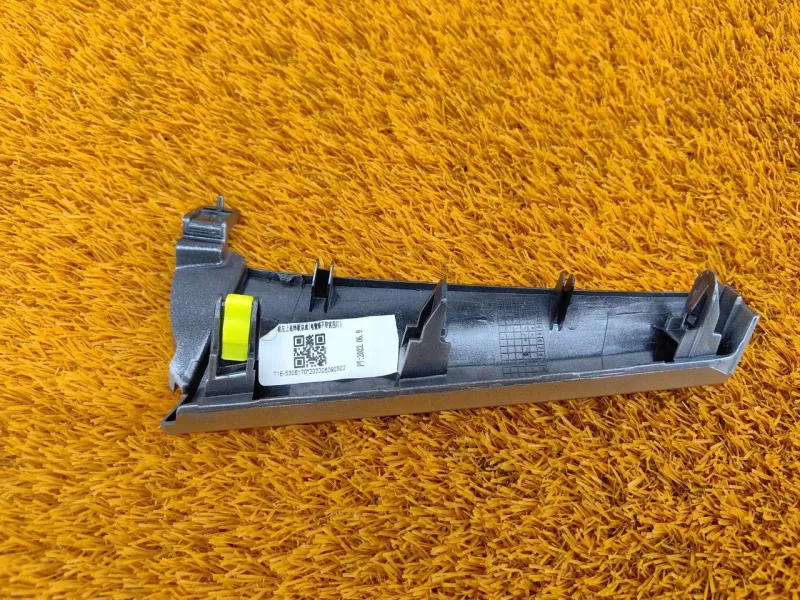 Накладка на торпедо