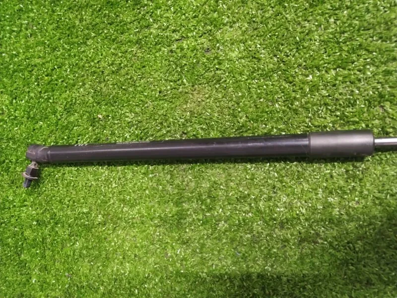 Амортизатор крышки багажника