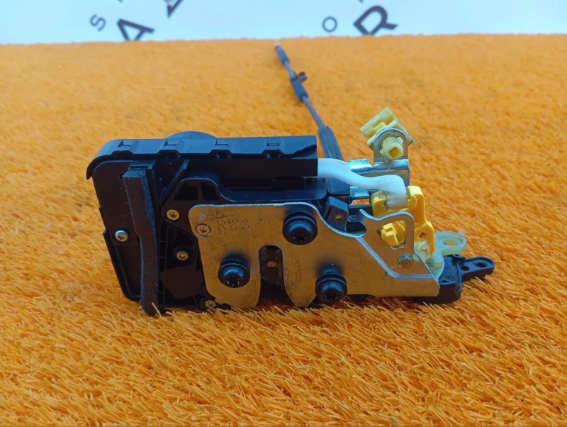 Замок двери