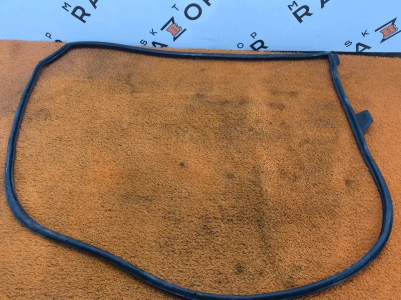 Уплотнитель двери