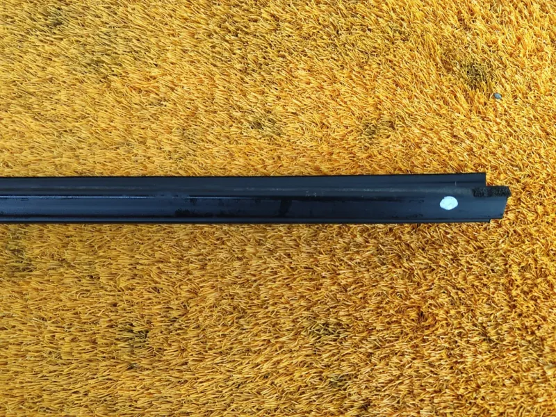 Уплотнитель стекла двери Chery Tiggo 7 PRO 2023 554000390AA SQRE4T15C, задний правый