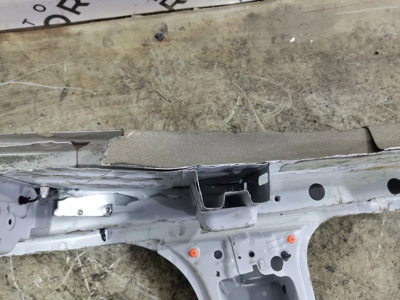 Порог с центральной стойкой