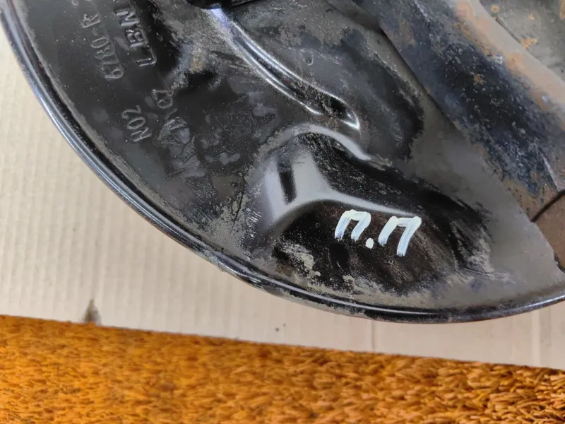 Кулак поворотный