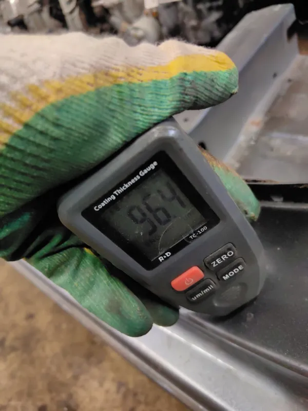 Порог с центральной стойкой