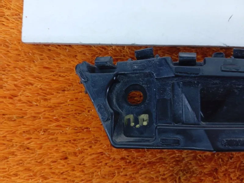 Крепление бампера