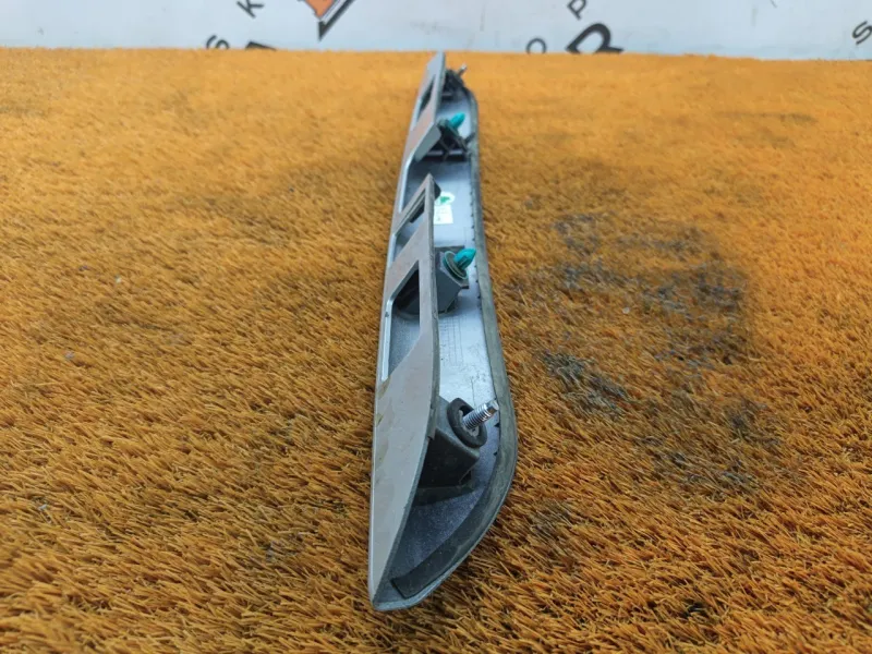 Накладка крышки багажника