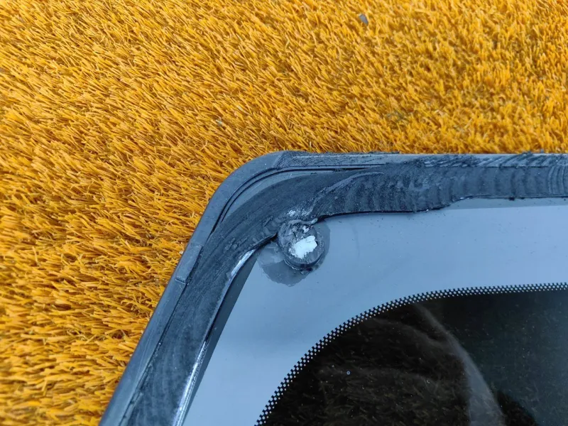 Форточка задняя