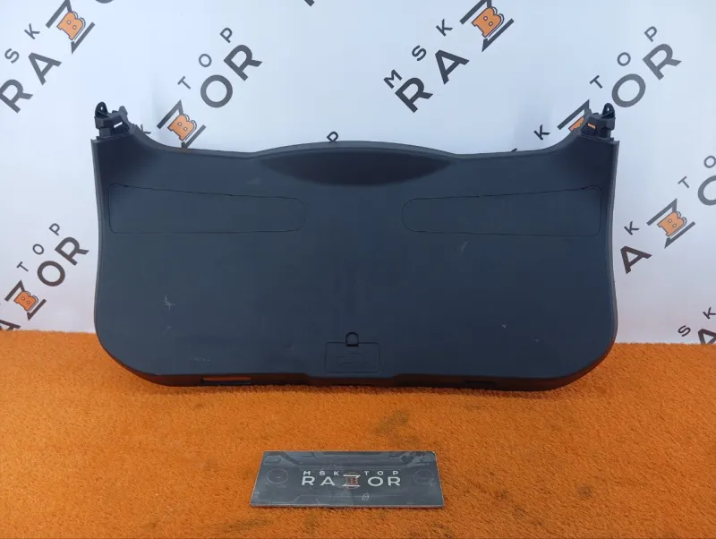 Обшивка крышки багажника