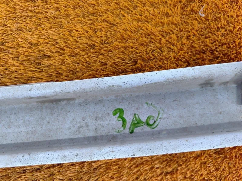 Усилитель бампера