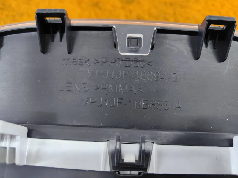 Панель приборов