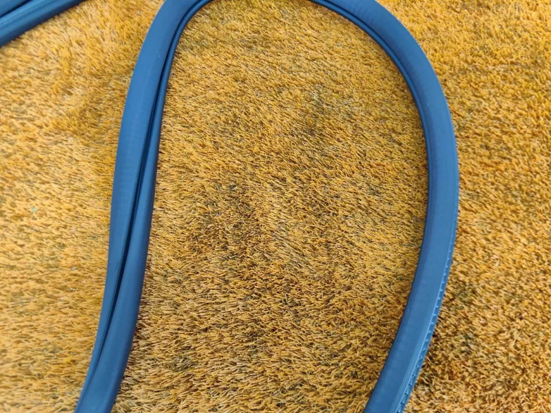 Уплотнитель проема двери