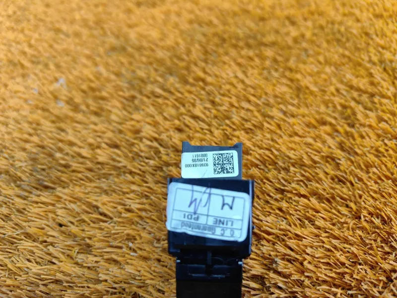 Кнопка стеклоподъемника