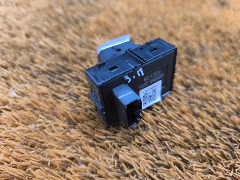 Кнопка стеклоподъемника