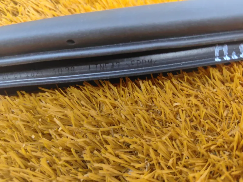 Уплотнитель проема двери