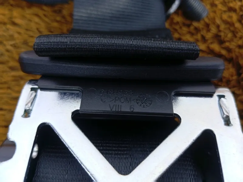 Ремень безопасности