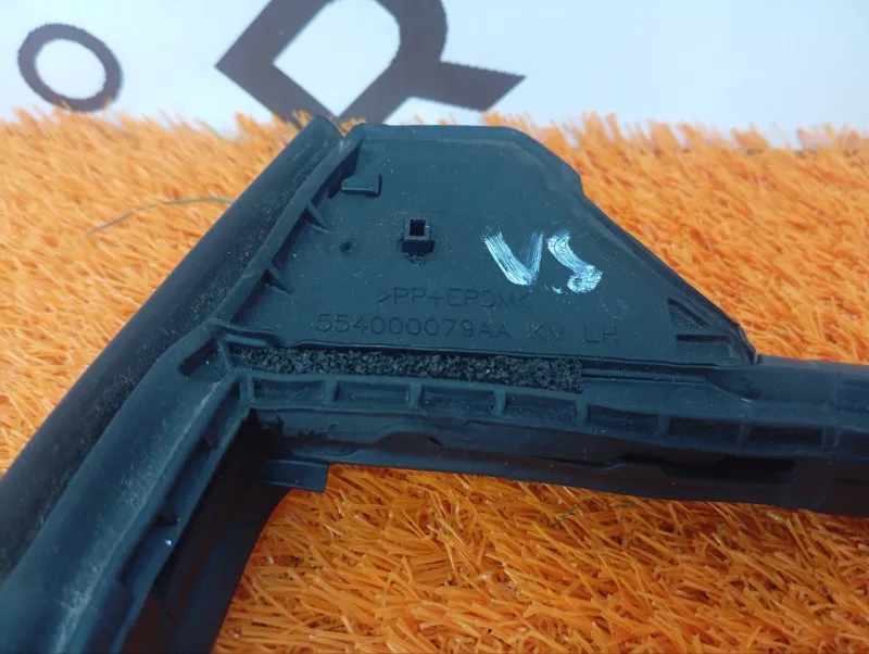 Уплотнитель двери