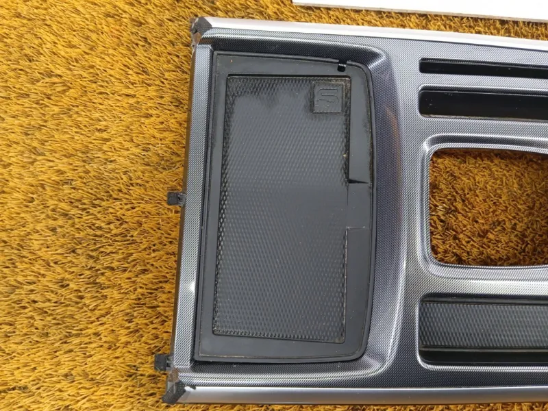 Накладка центральной консоли