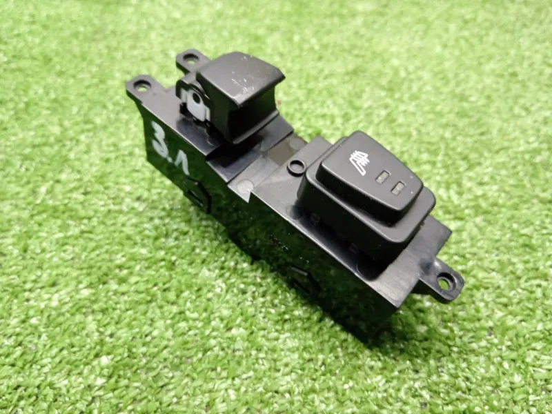 Кнопка стеклоподъемника