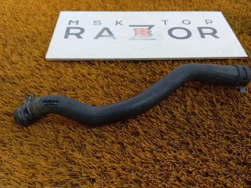 Патрубок радиатора