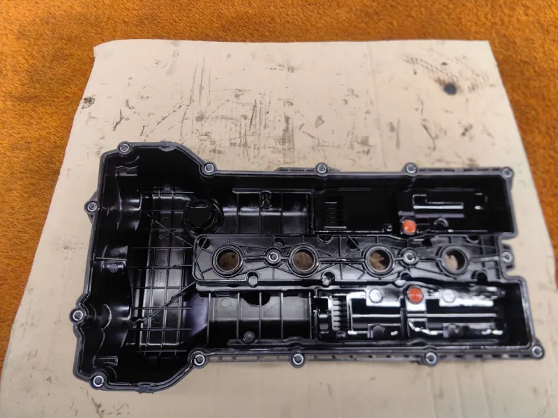 Клапанная крышка