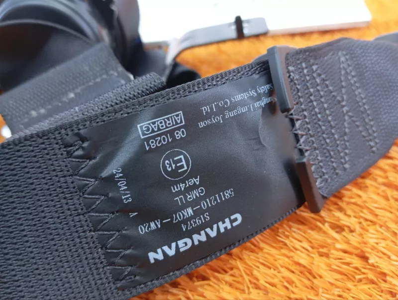 Ремень безопасности