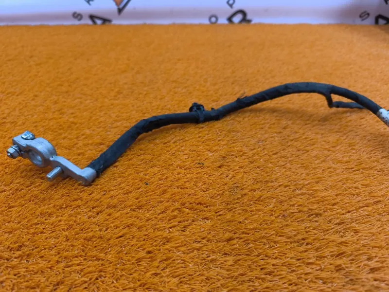 Клемма аккумулятора